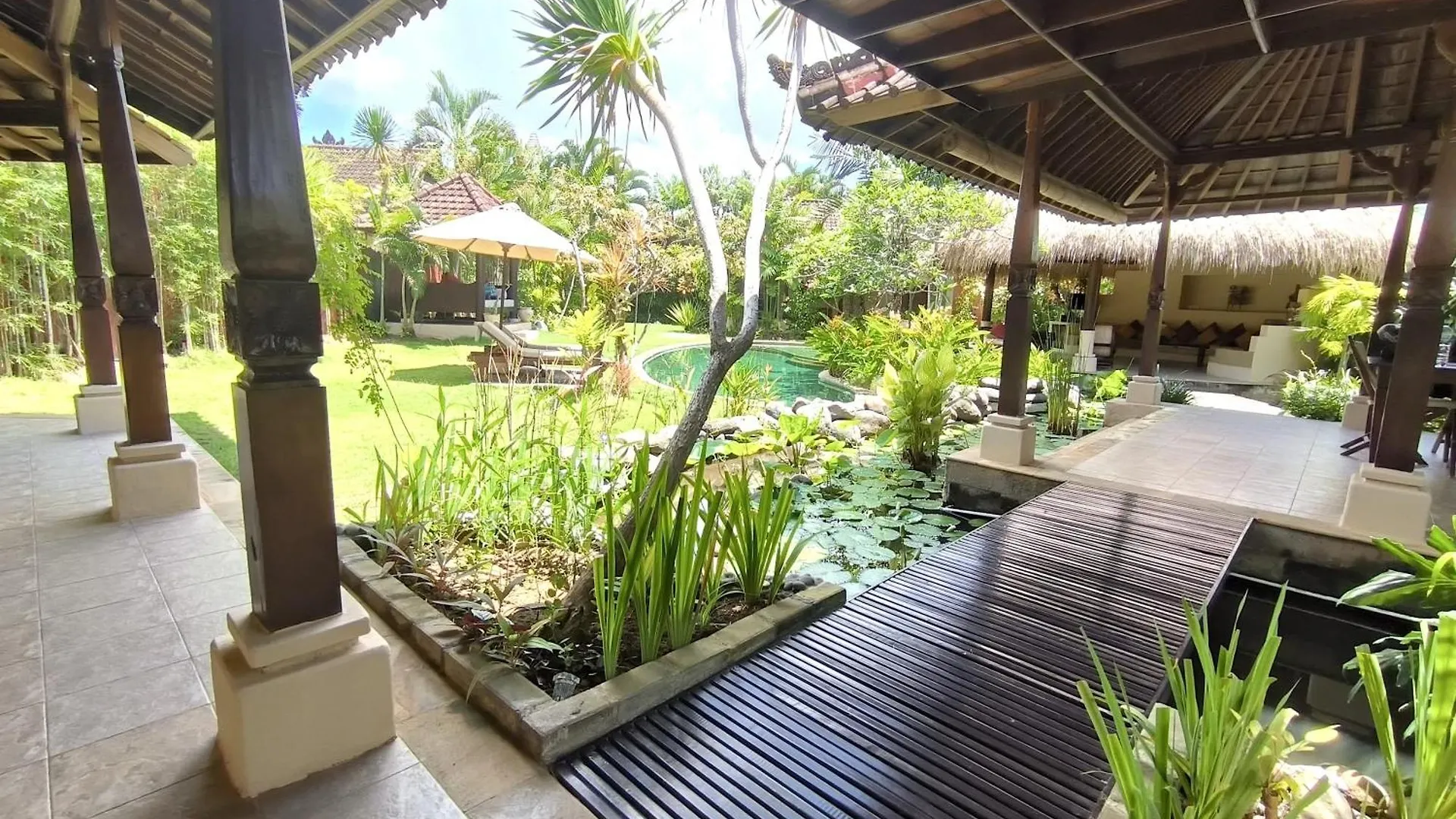 Villa Plawa Asri Seminyak Indonesien